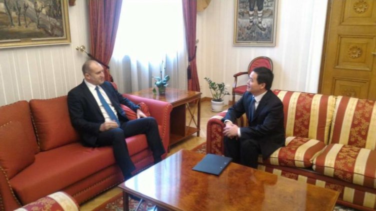 Радев говори с посланика на Китай у нас, обсъдиха мерките срещу коронавируса