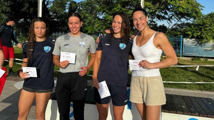 Дениел Нанков и Катя Аврамова са победители в плувния турнир Black Sea Cup