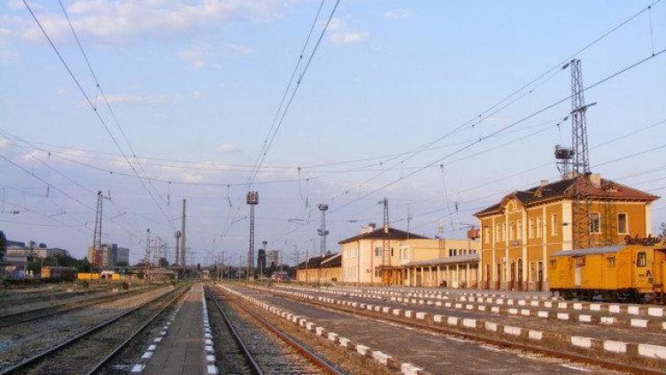 14-годишен с 55% изгаряния след селфи върху влак