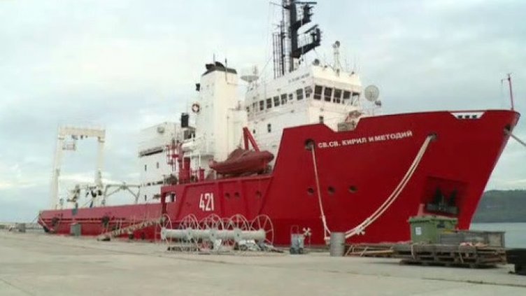 Полярният ни кораб отплава днес обратно за Варна