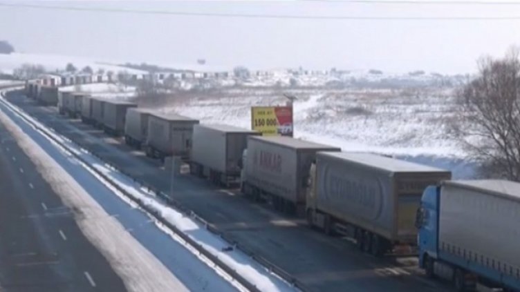 Опашката на "Дунав мост" 2 остава, властта се заема