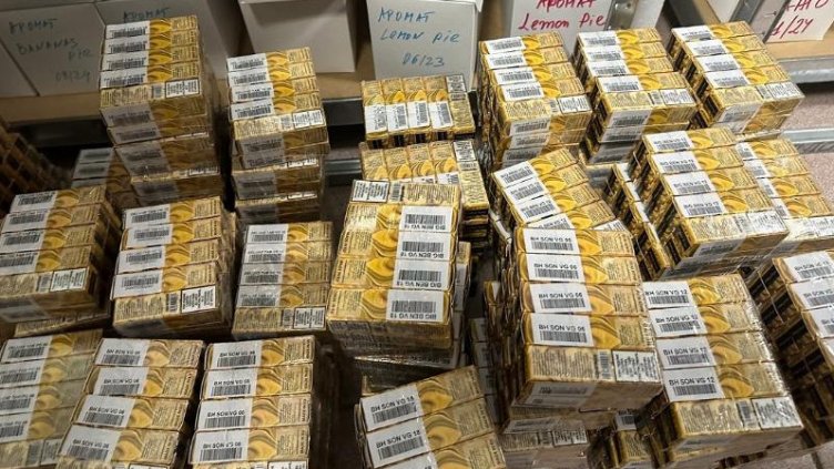 Удар: Спипаха голямо количество течности и ел. цигари на митницата във Варна (СНИМКИ)