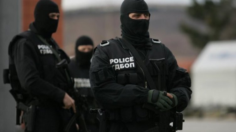 Закопчаха украинец, въртял международен канал за пране на пари в България