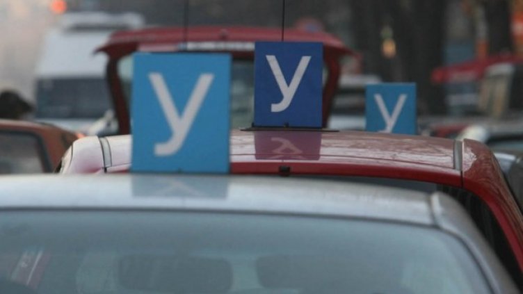 Автоинструкторите твъро против "белите" коли за шофьорските изпити