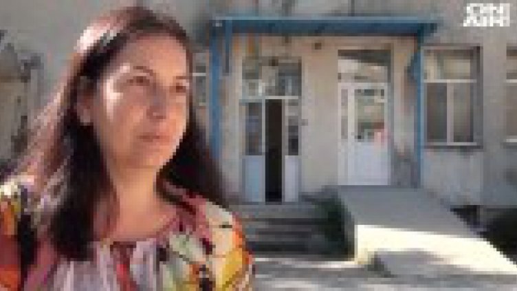 Граждани на протест срещу закриване на АГ-то в Карлово