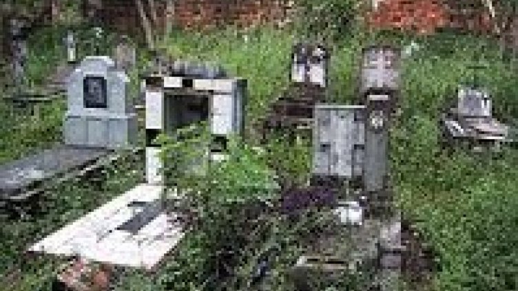 Работна група ще решава проблема с гробищата в Тополи