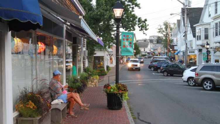 Мечтаеш си да емигрираш? Няколко града са готови да ти платят доста