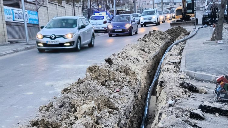 Нарязаха чисто новия асфалт на ул. "Прилеп" във Варна (СНИМКИ)