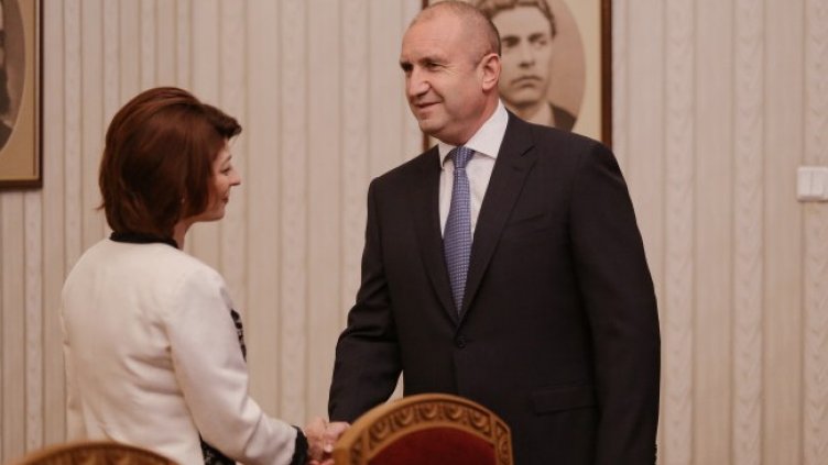 Президентът връчва втория мандат на ГЕРБ-СДС (ВИДЕО)