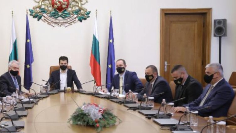 Какво реши МС днес: Дава пари за бежанци и зърно