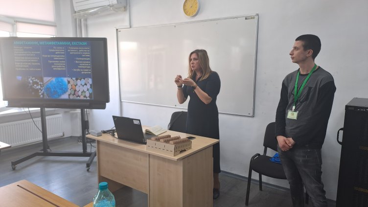 Ученици изчислиха: Задържаният фентанил през 2024 г. във Варна е достатъчен да убие 115 000 души