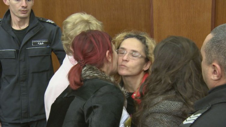 Обрат: Иванчева и заместничката ѝ Биляна Петрова остават в ареста