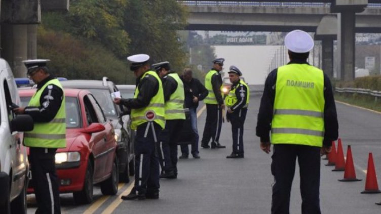 Започват засилени проверки на товарните автомобили и автобусите