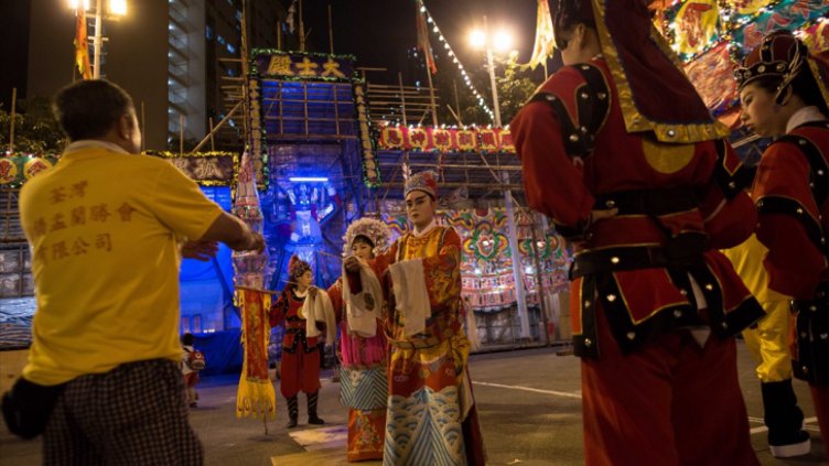 Фестивал в Хонконг „храни“ духовете на предшествениците