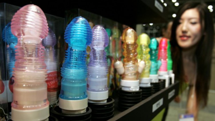 Фирма за секс играчки търси служителка, която да ги тества