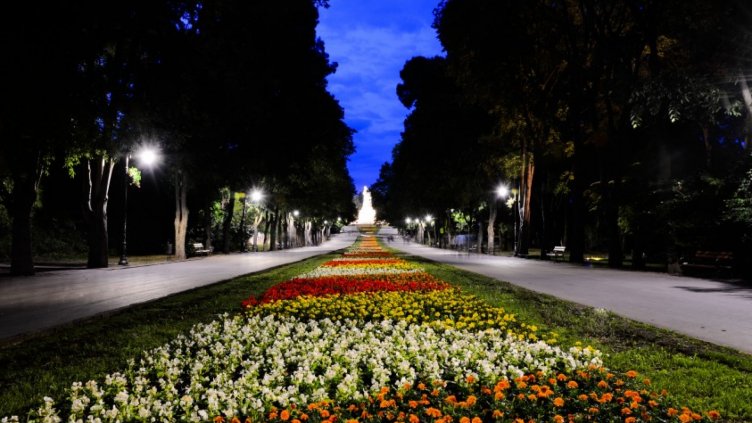 637 LED крушки осветиха Морската (СНИМКИ)