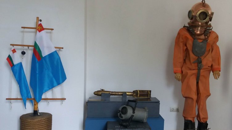 Във Варна представят изложбата  „Екстремност и сигурност на море с 18-и дивизион“