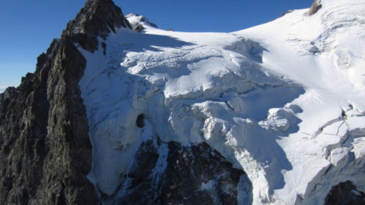 Лавина уби 7 алпинисти във френските Алпи