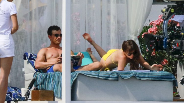 Всичко е наред между Крисчън и Анастейша