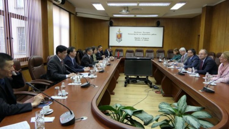 МВР изпраща полицаи за обучение в Китай