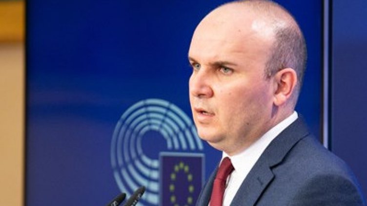 Скопие се спъна пред европортите. Брюксел отхвърли провокация към София