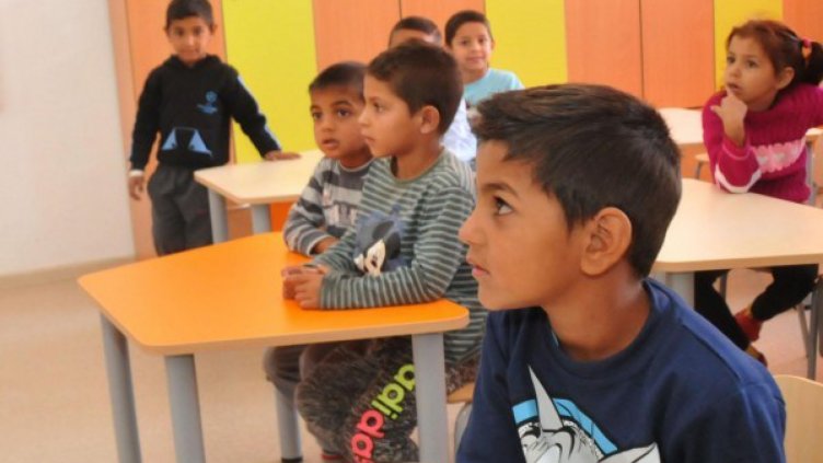 1/5 от първолаците - ромчета, до 12 клас остават едва 4% 