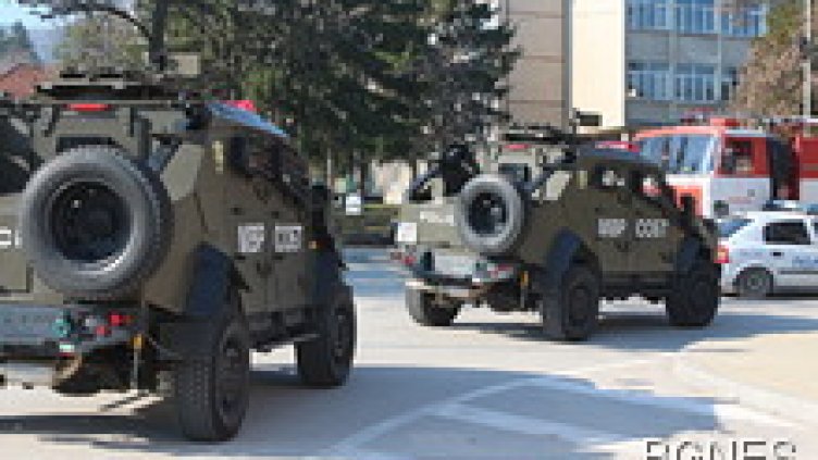 Психично болен стреля в Лясковец, уби полицай