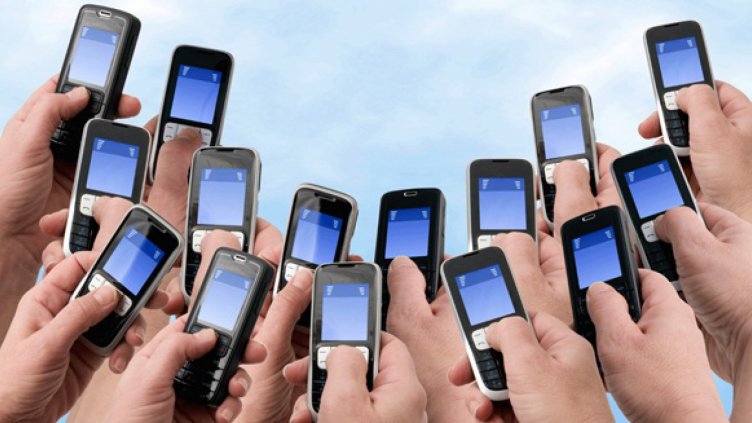 Роумингът в ЕС поевтинява от утре