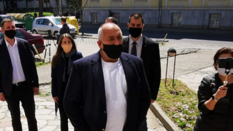 Борисов: Да не се излиза без маски!