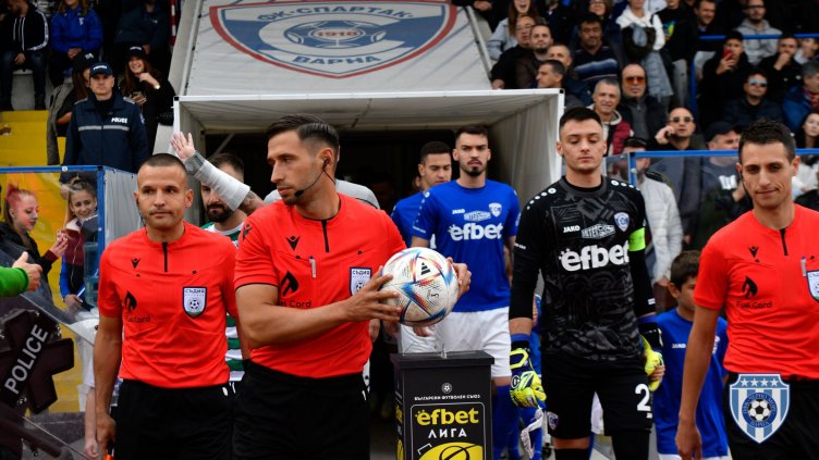 Черно море пуска жалба срещу съдията и ВАР от дербито със Спартак (ВИДЕО)