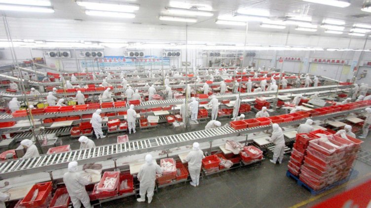 Китай пуска на пазара 10 000 т. свинско от резерва заради Африканската чума