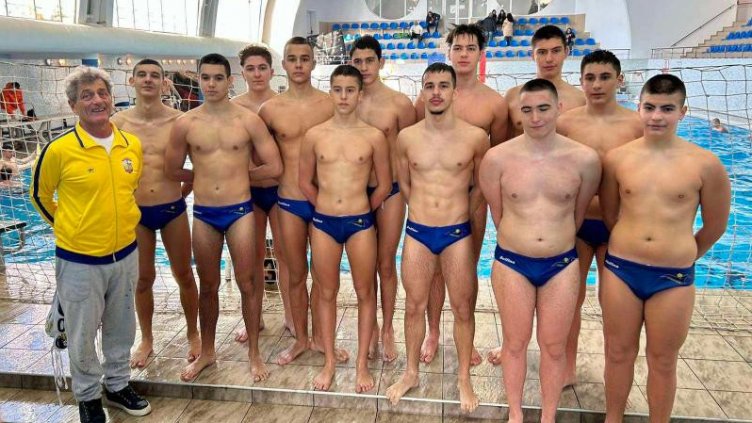 6 победи от 6 мача за варненския Комодор