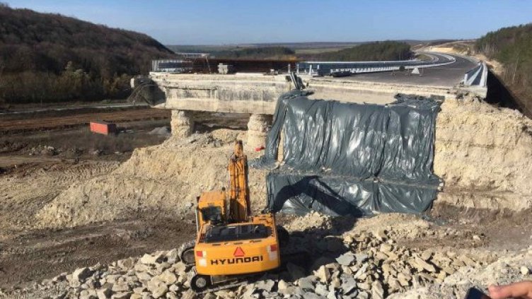 АМ "Хемус" е измамата на века	