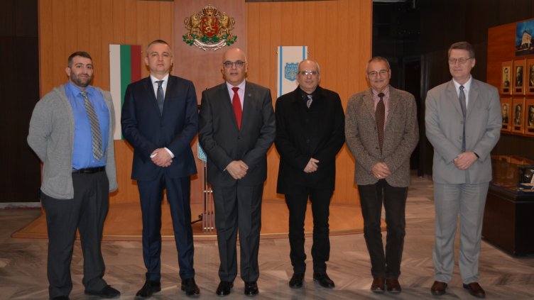 Кметът Иван Портних се срещна с експерти по контратероризъм от Румъния и Израел