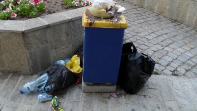 Журито на балетния конкурс възмутено от мръсотията във Варна