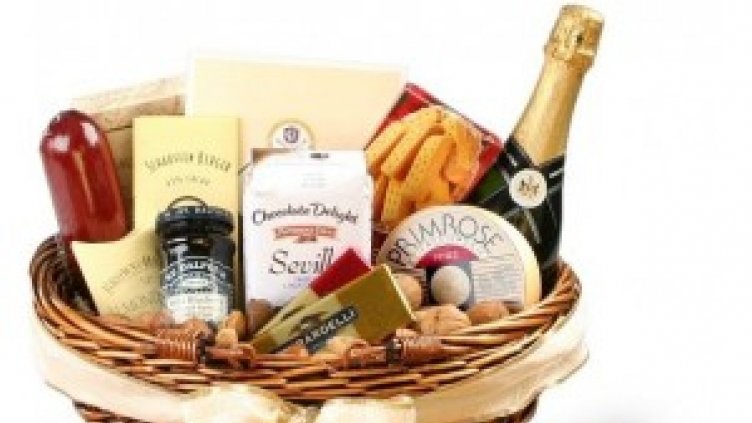 Парите за пътища отишли за гъши дроб и вино