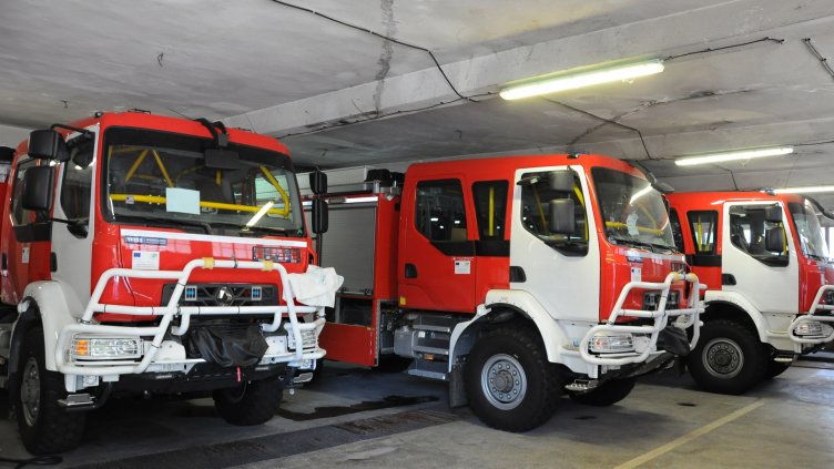 Трите нови противопожарни коли са високопроходими и са специализирани за гасене на горски пожари. Снимка Пламен Гутинов