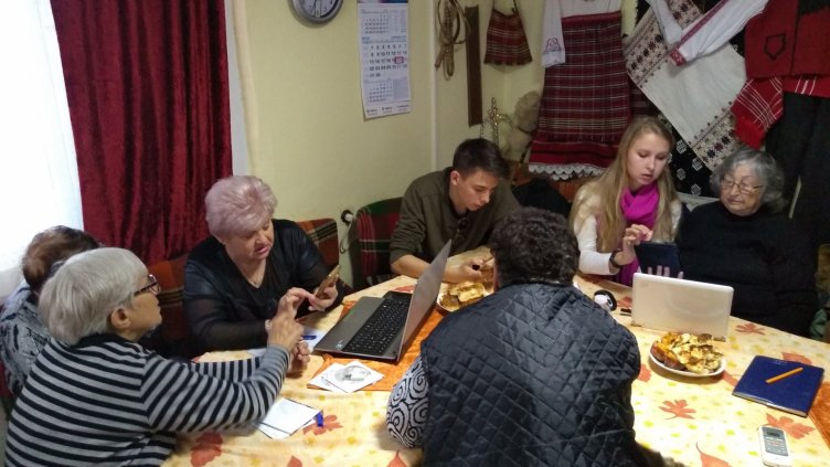 Нова група варненски пенсионери премина обучение по киберсигурност (СНИМКИ)