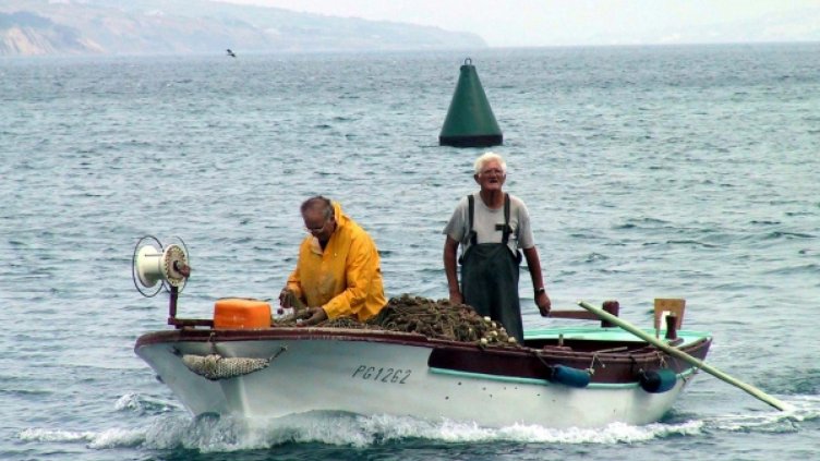 Лишават хиляди българи от риболов на лаврак
