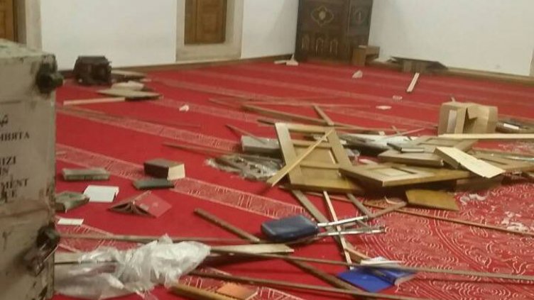 Софийската джамия стана обект на посегателство