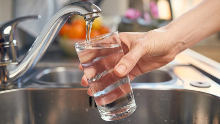 Новата секира: Водата във Варна ще поскъпне с около 10% от 1 януари