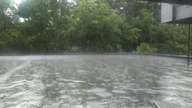 Дъждове на много места в страната в следобедните часове