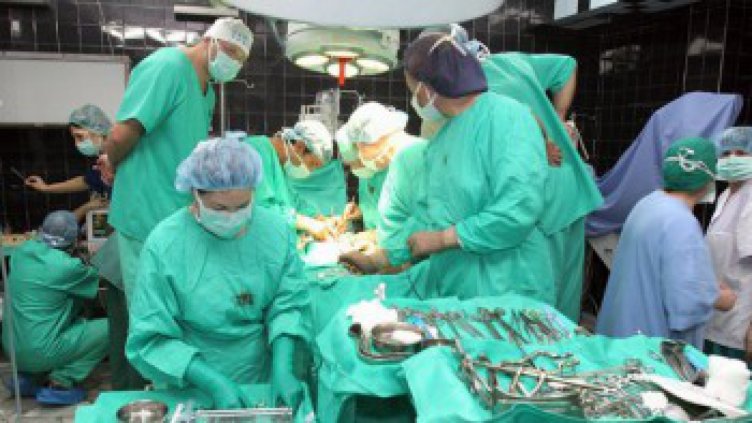 Здравнонеосигурен претърпя операция на сърцето