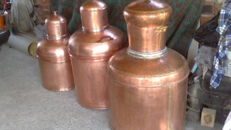 Тайфи Мекльов продал 6 литра отровна ракия