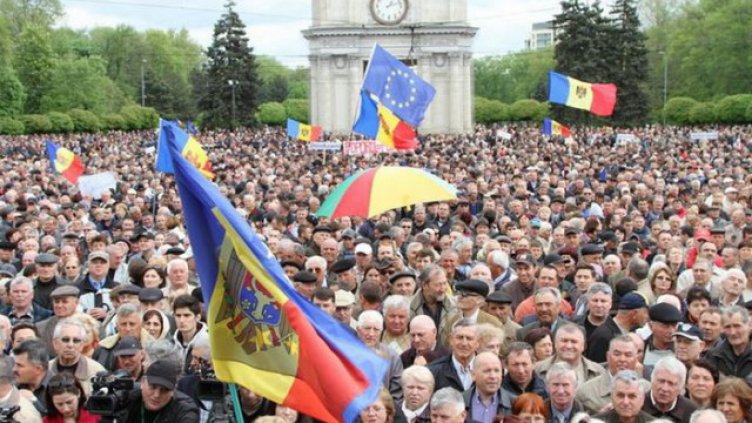 15 000 молдовци отново протестираха с искане за предсрочни избори