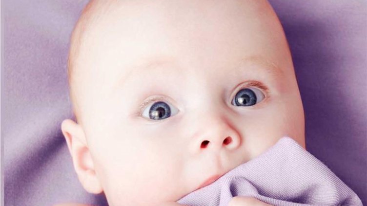 Педиатри дискутират рефлукса при бебетата