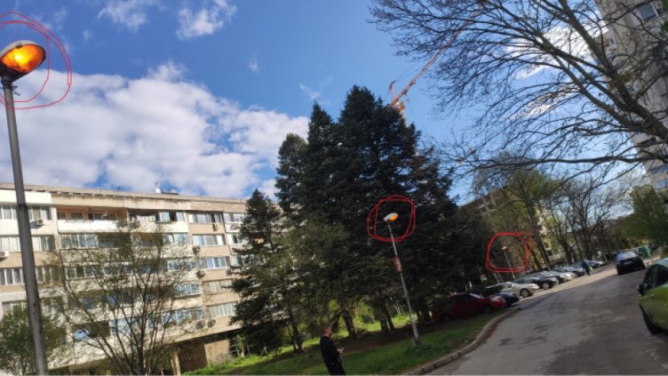 Уличното осветление в "Чайка" и "Бриз" свети денонощно