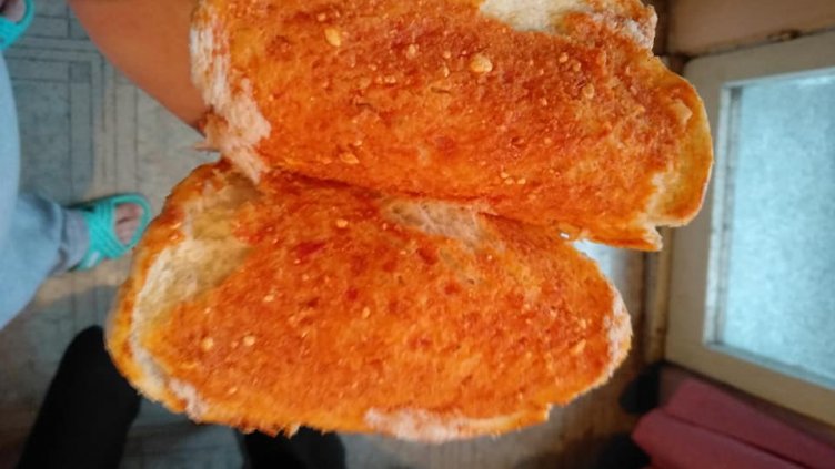 След проверка на Медийна група „Черно море“ спират съмнителни сандвичи във варненско училище