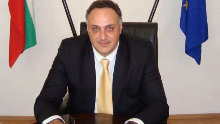 След сезона ще ремонтират пътя до свлачището в района на „Трифон Зарезан“