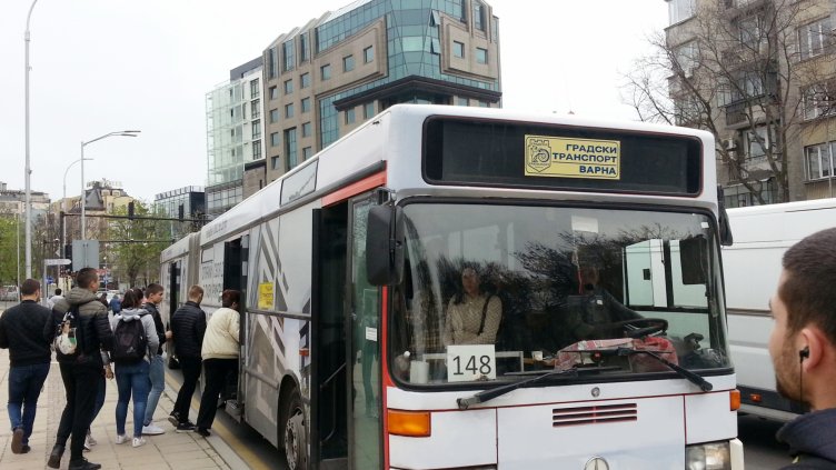 В автобусите ни простудяват!